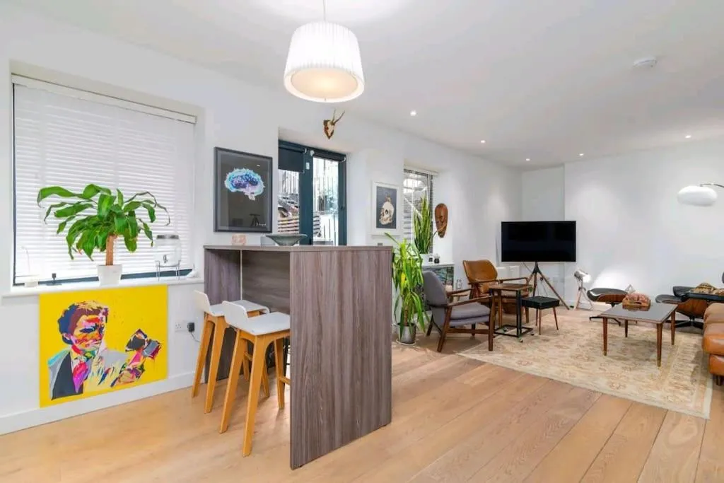 Image 5 of cozy 1 bedroom flat in Soho