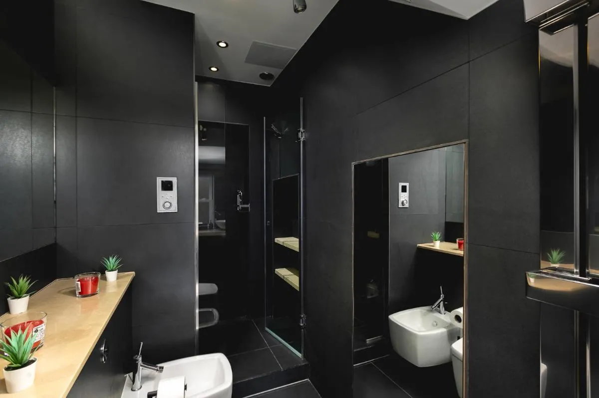 Image 3 of დLUXURY & Spacious Duplex in the Heart of Chelseaდ
