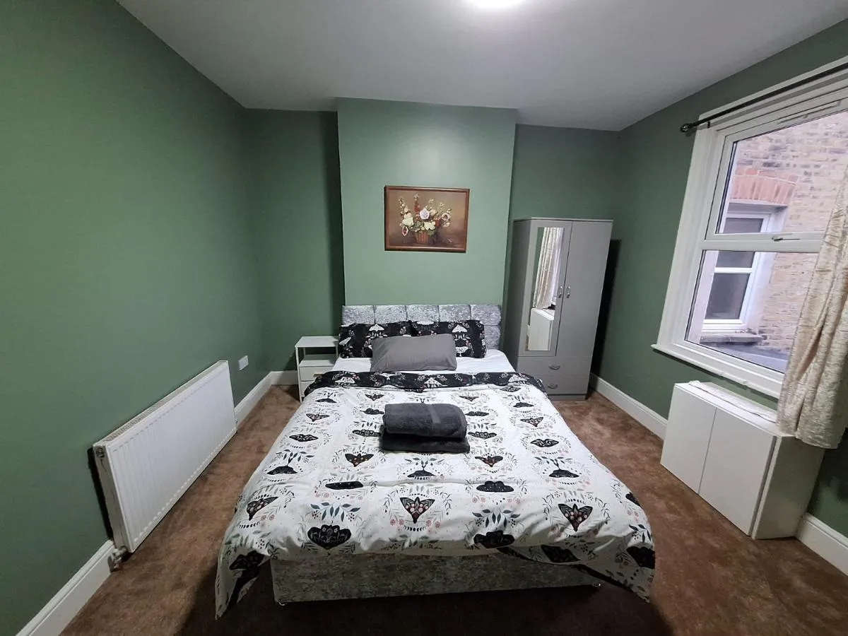 Image 3 of home from home 2 bed flat