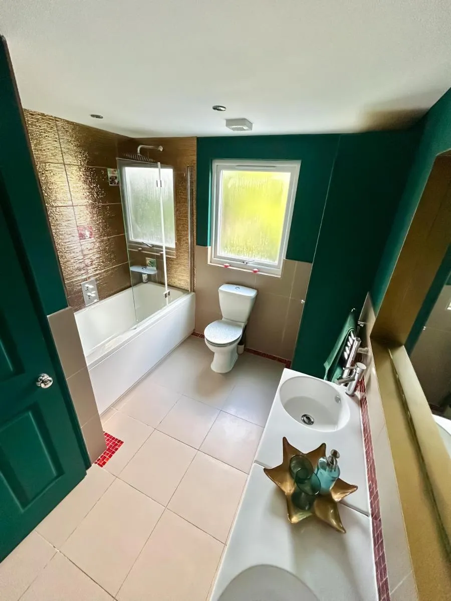 Image 4 of the crown loft ensuite luxury accommodation