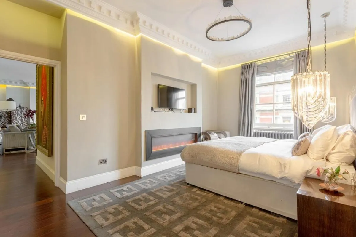 Image 3 of ultra luxury 3 bedrooms flat in Hyde Park