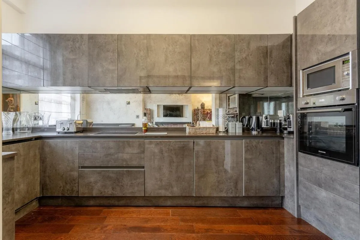 Image 4 of ultra luxury 3 bedrooms flat in Hyde Park
