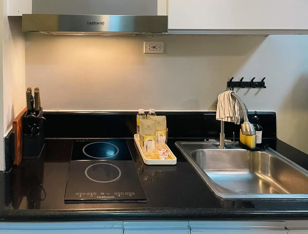 Image 1 of 10mins to MOA Japan Aesthetic with Balcony Karaoke Kitchen 3mins to PICC