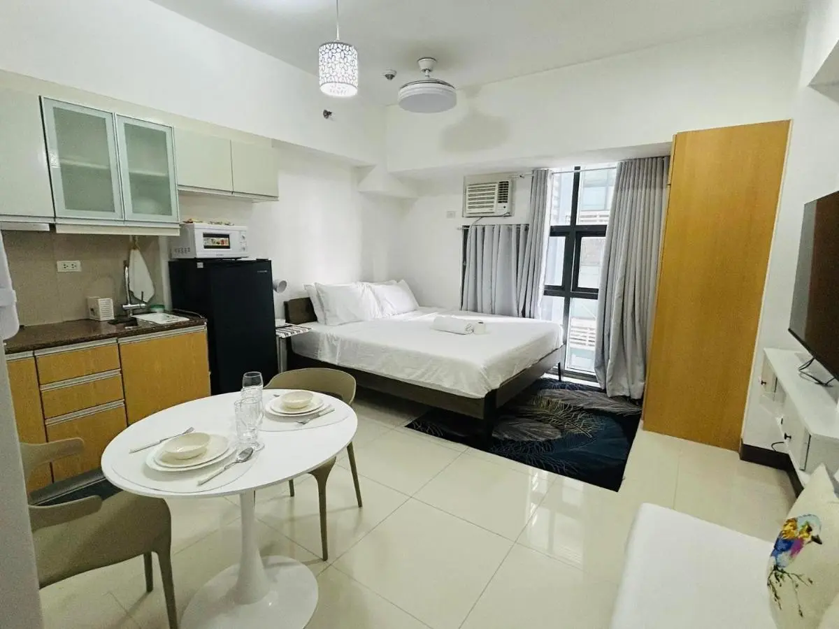 Image 1 of 11B Tower 1 Viceroy Residences Mc Kinley Hill BGC