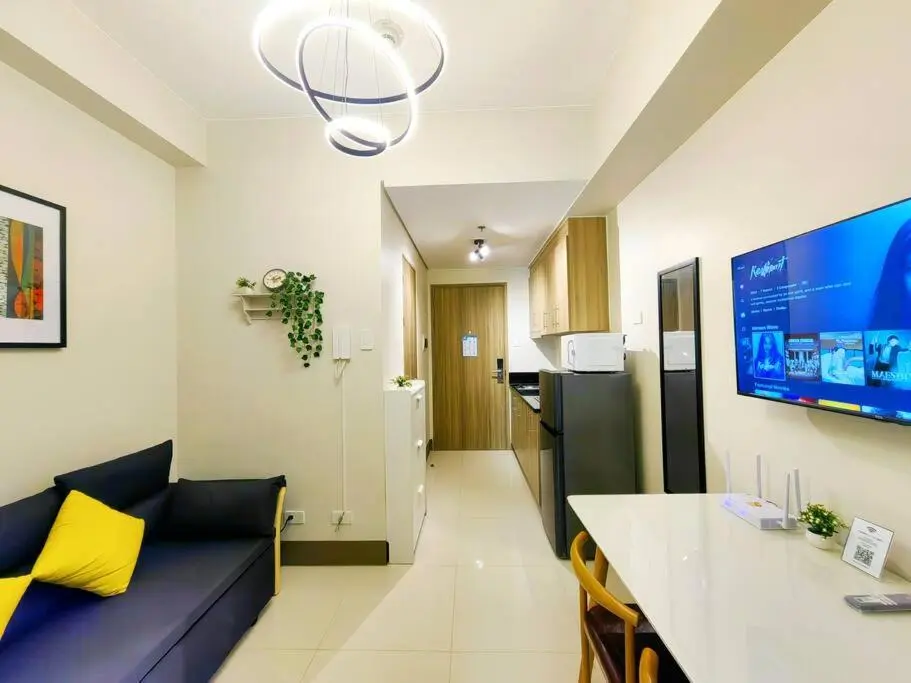 Image of 1BR Condotel with Balcony FAME Residences #FM24