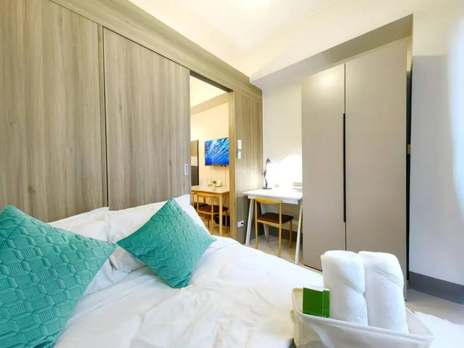 Image 1 of 1BR Condotel with Balcony FAME Residences #FM24