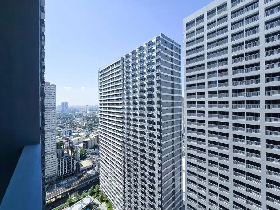 Image 6 of 1BR Condotel with Balcony at FAME Residences #FM31