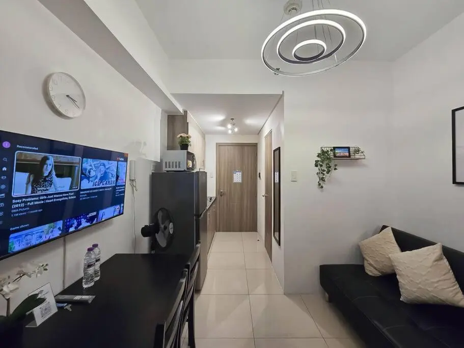 Image 5 of 1BR Condotel with Balcony at FAME Residences #FM43