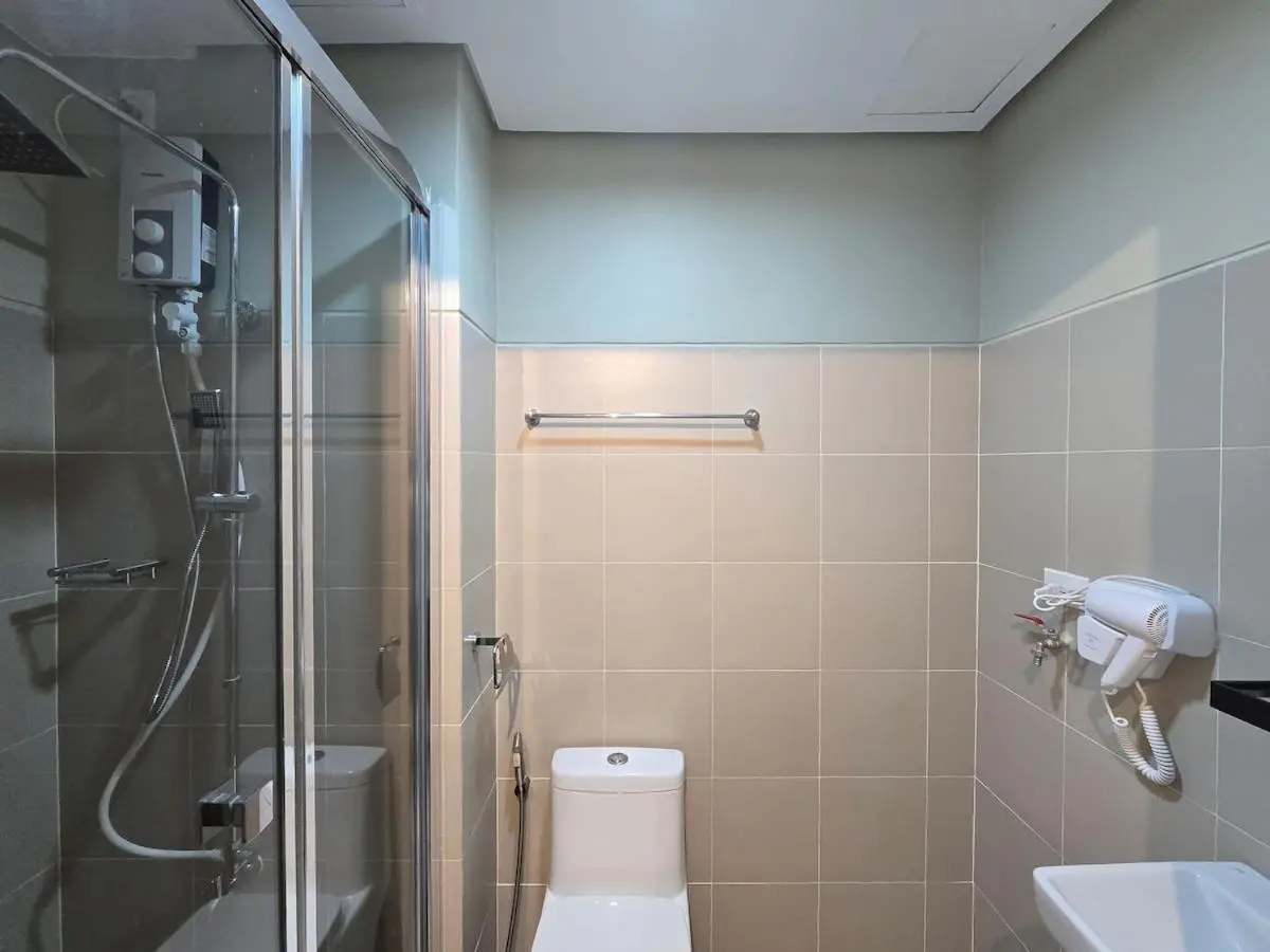 Image 2 of 1BR Condotel with Balcony at FAME Residences #FM48-1
