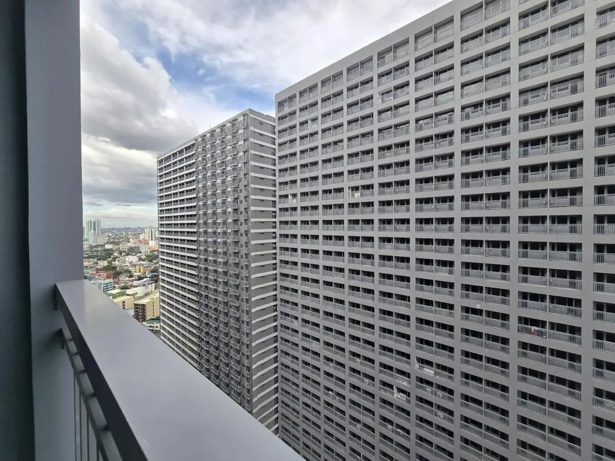 Image 5 of 1BR Condotel with Balcony at FAME Residences #FM64-1