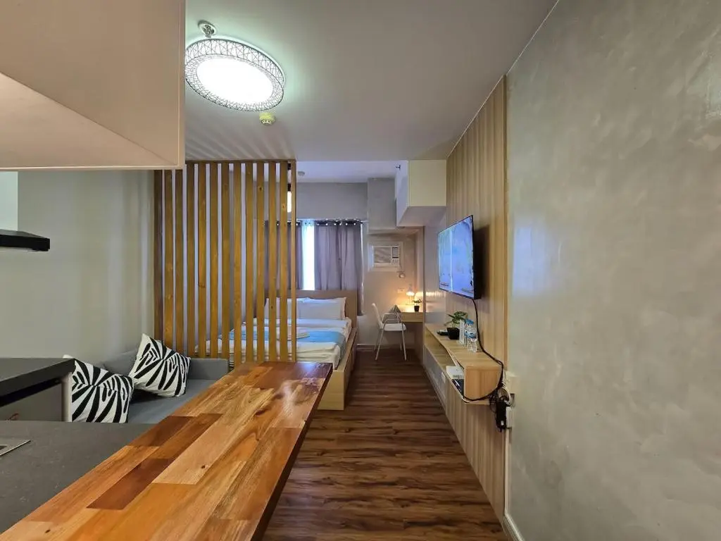 Image of 1BR Suite Ridgewood Towers Near BGC Airport #RW17-1