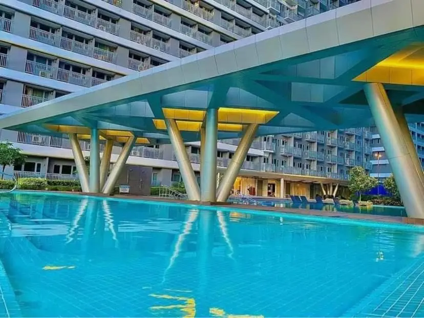 Image 3 of 1BR w/ Balcony near Megamall: The Admiral‘s Lounge