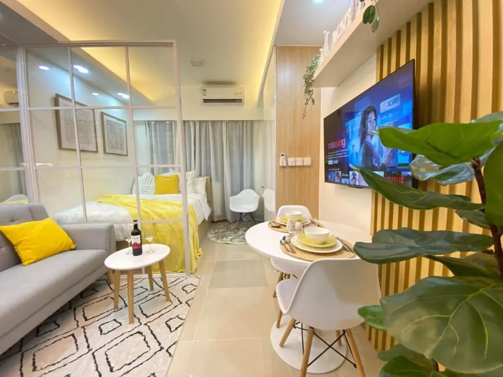 Image of 1BR w/ Balcony near Megamall: The Admiral‘s Lounge