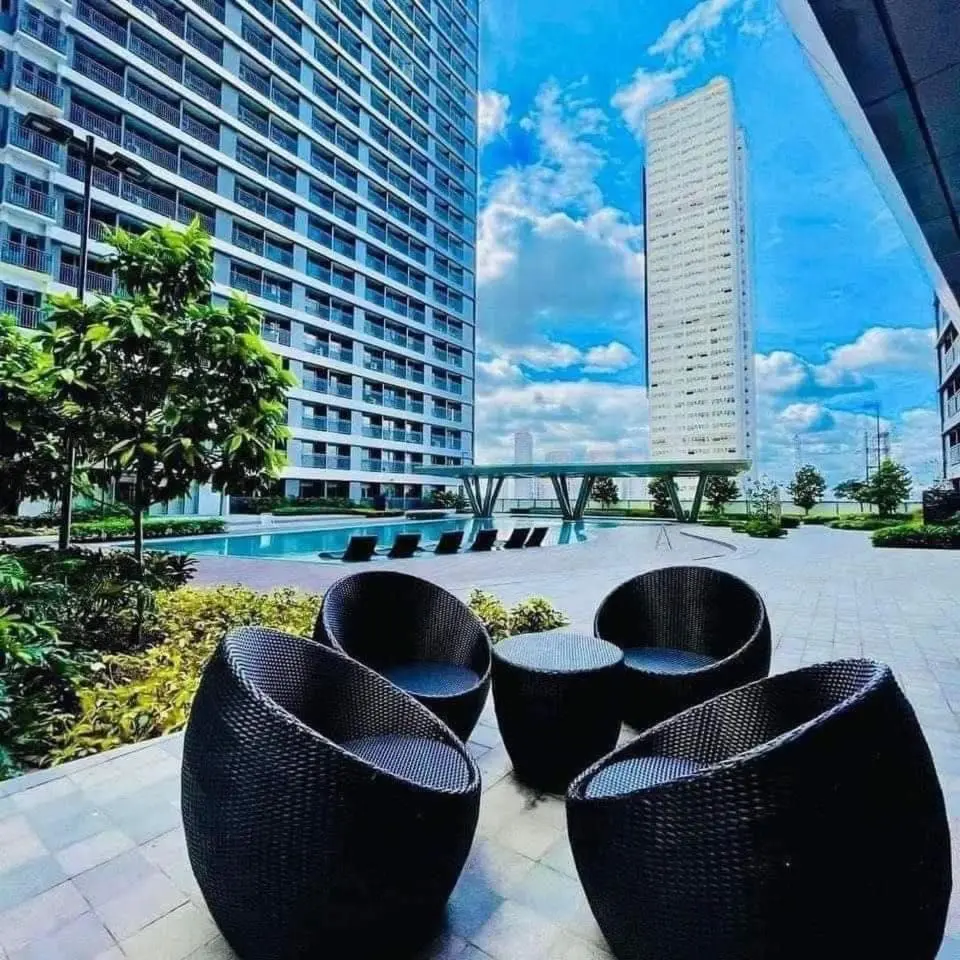 Image 6 of 1BR w/ Balcony near Megamall: The Admiral‘s Lounge