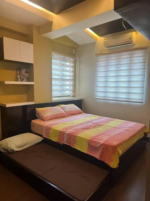 Image 3 of 1-Bedroom condo with pool across NAIA Terminal 3