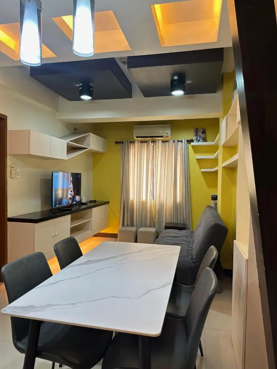 Image 2 of 1-Bedroom condo with pool across NAIA Terminal 3