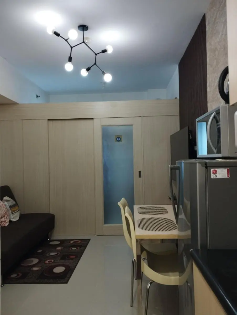Image 2 of 1Br Fully Furnished Condo Unit at Light Residences