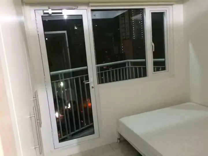 Image 1 of 1 BR Makati Condo WIFI Netflix Pool Balcony