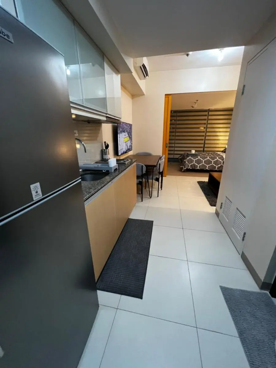 Image 4 of 1 BR Uptown BGC across Uptown Mall