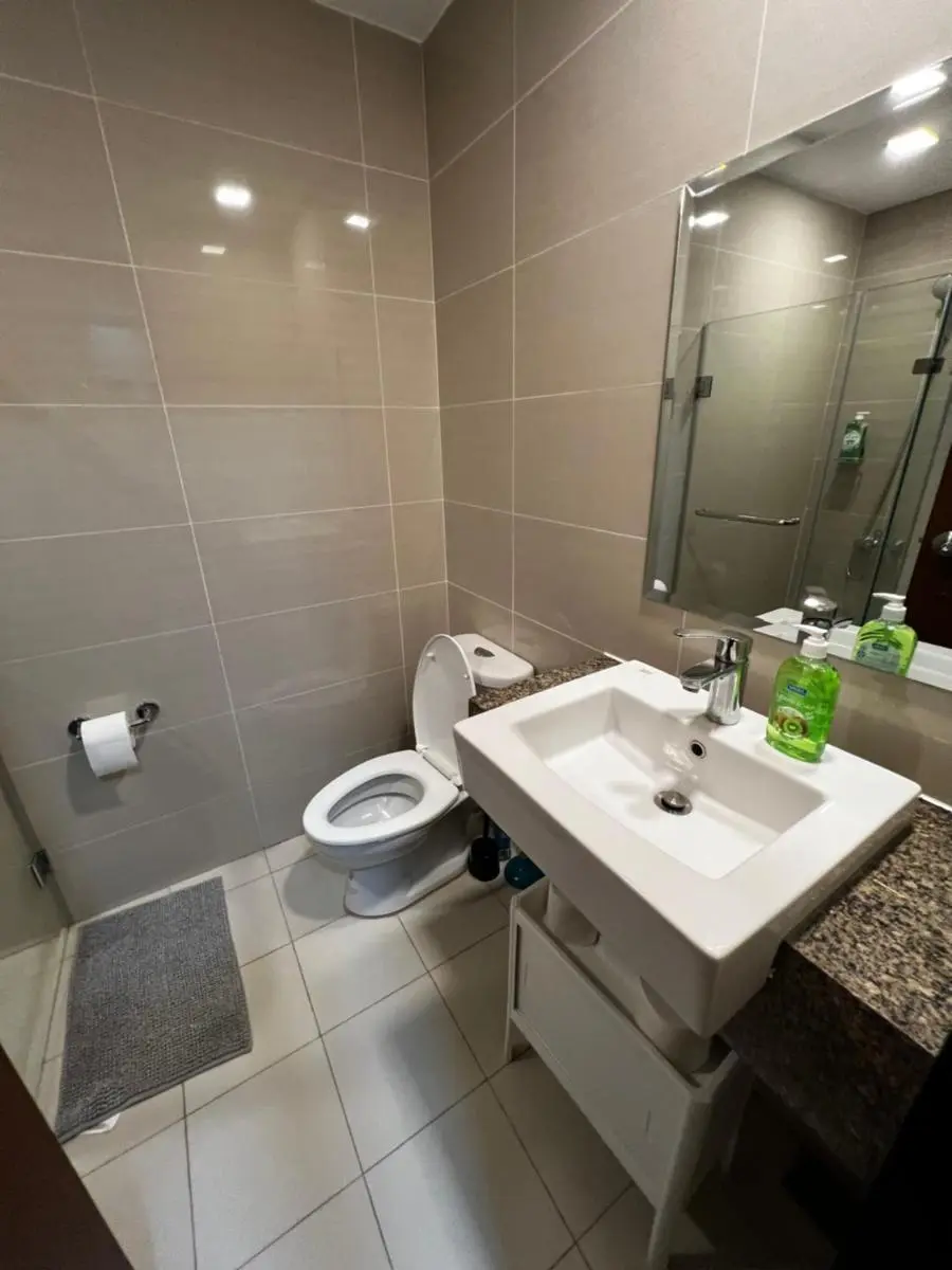 Image 2 of 1 BR Uptown BGC across Uptown Mall