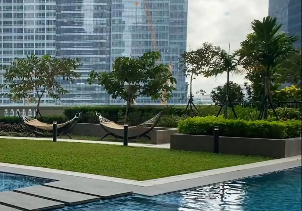 Image 6 of 1 BR condo Uptown Parksuites BGC, high floor, morning sun