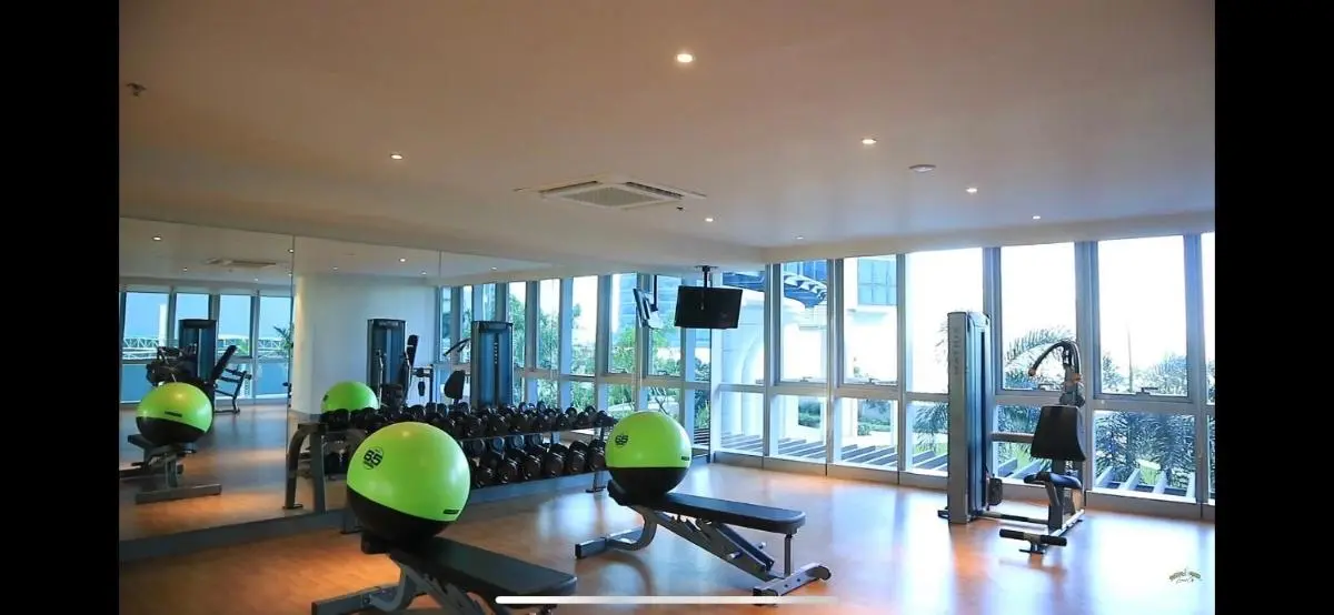 Image 5 of 1 BR condo Uptown Parksuites BGC, high floor, morning sun