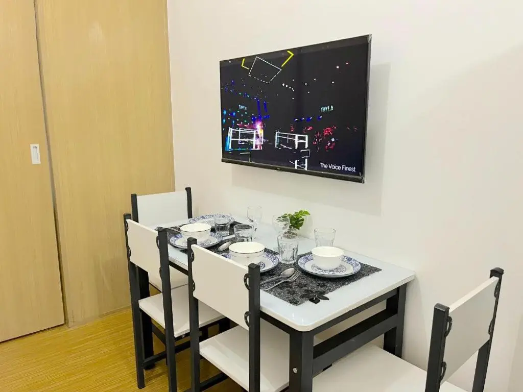 Image 2 of 1 Bedroom with Balcony Pool View and WiFi in Grace Residences