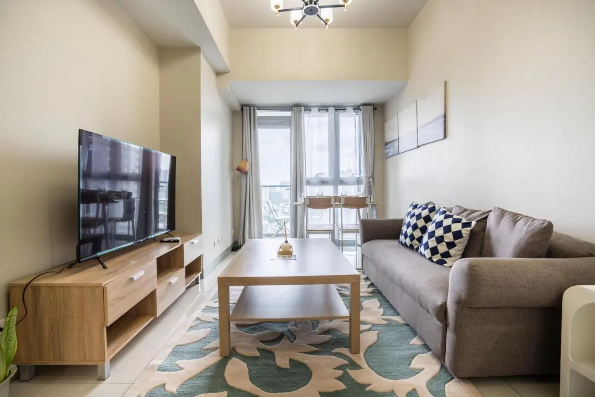 Image 1 of 2BR 2TB Uptown Parksuites BGC Balcony,fast WiFi,Washer