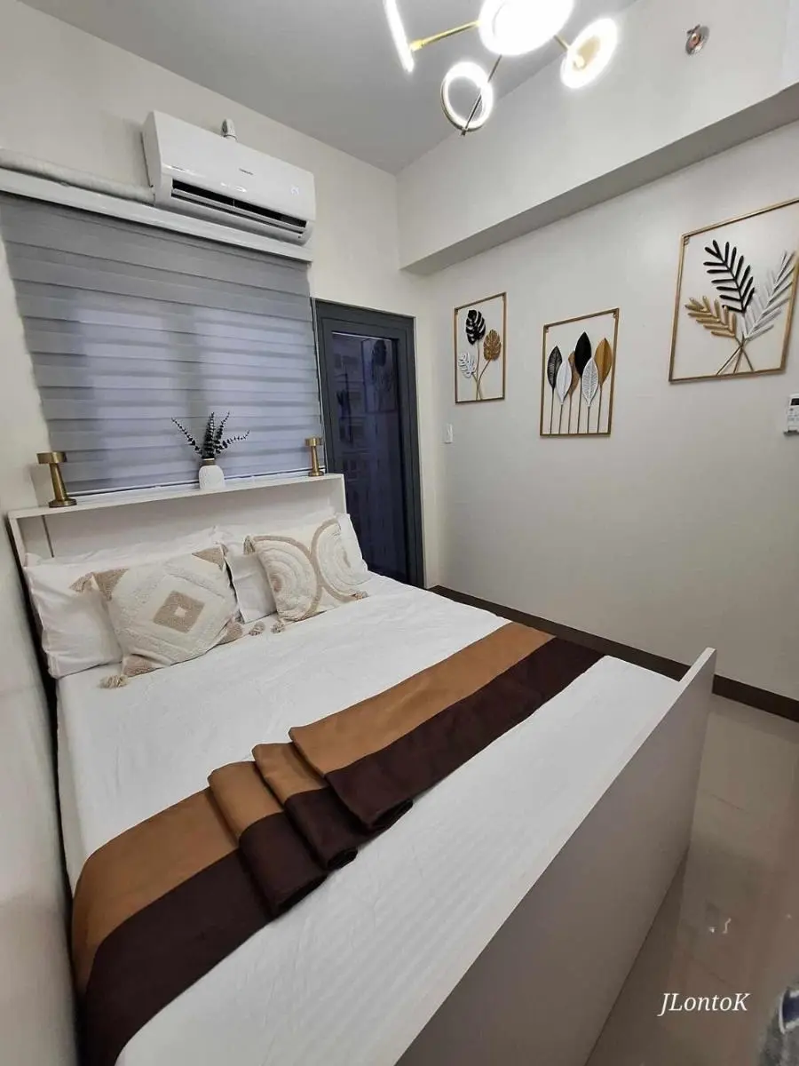 Image 3 of 2BR Apartment plus FREE parking Near NAIA