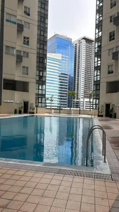 Image 5 of 2 BR Luxe Manila Golf View Loft in BGC