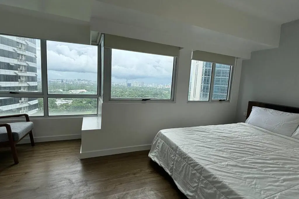 Image of 2 BR Luxe Manila Golf View Loft in BGC