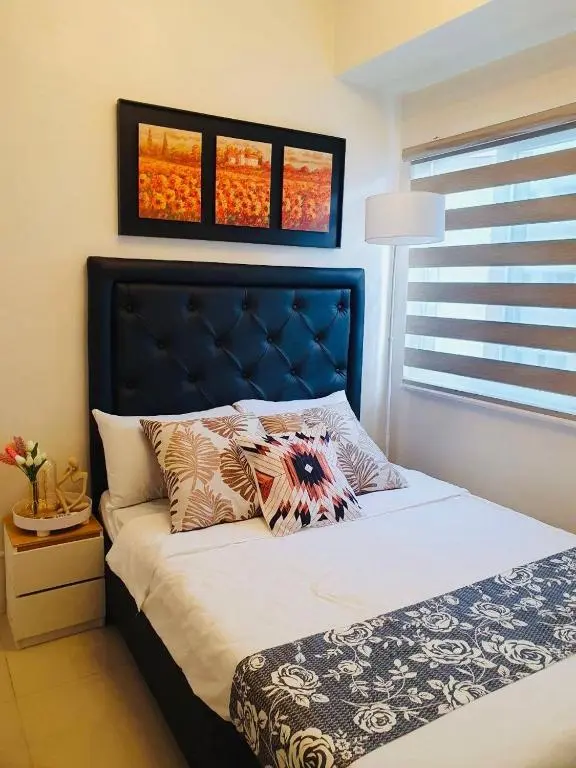 Image of 2 Br CONDO Vine Residences Quezon City with POOL WIFI Karaoke BOARD GAMES NETFLIX