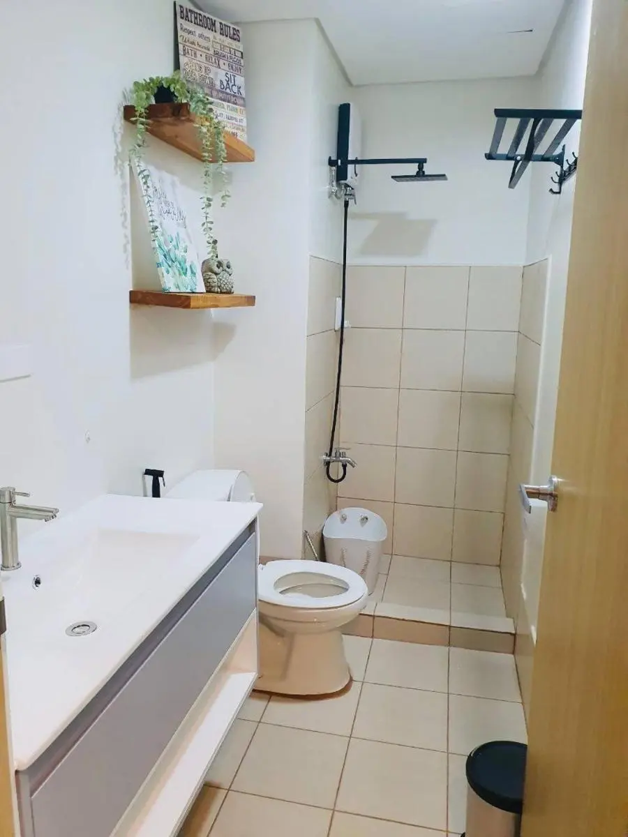 Image 2 of 2 Br CONDO Vine Residences Quezon City with POOL WIFI Karaoke BOARD GAMES NETFLIX