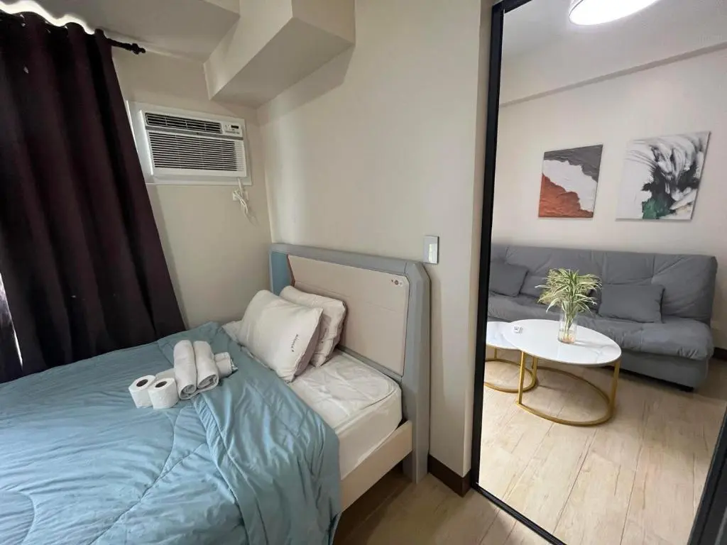 Image of 2 beds for 4 pax with Balcony&WIFI Okada complex near Airport&MOA 12B
