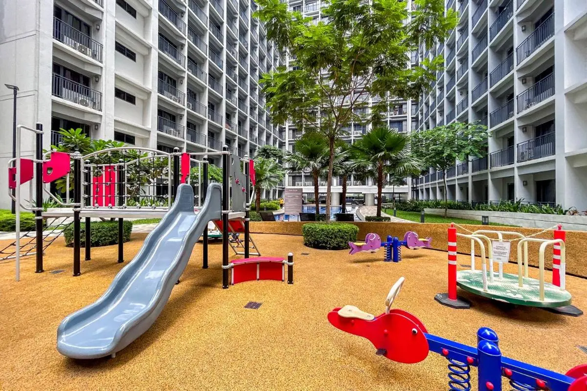 Image 5 of 3 Condos*8 Beds*3 bathrooms*3 Kitchens*4 Pools*@ Shore2 MOA