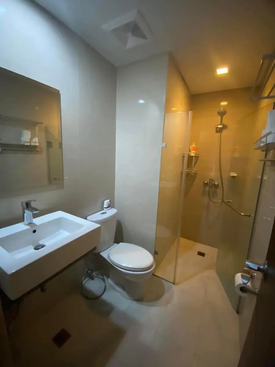 Image 4 of A&G Condotel at 101 Newport across NAIA T3