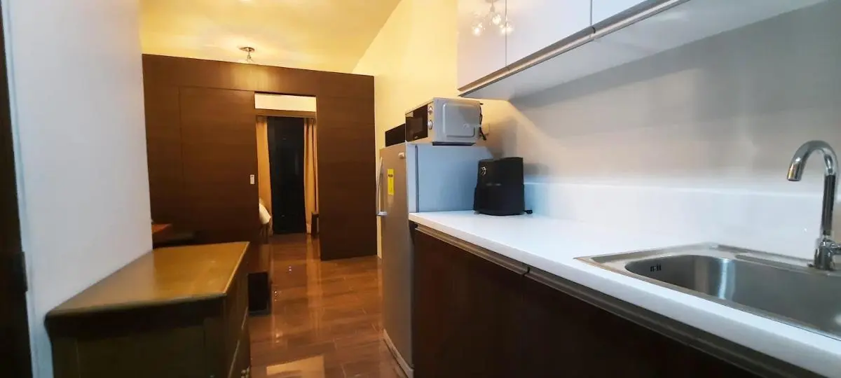 Image 2 of AIR Luxury Makati CBD with balcony