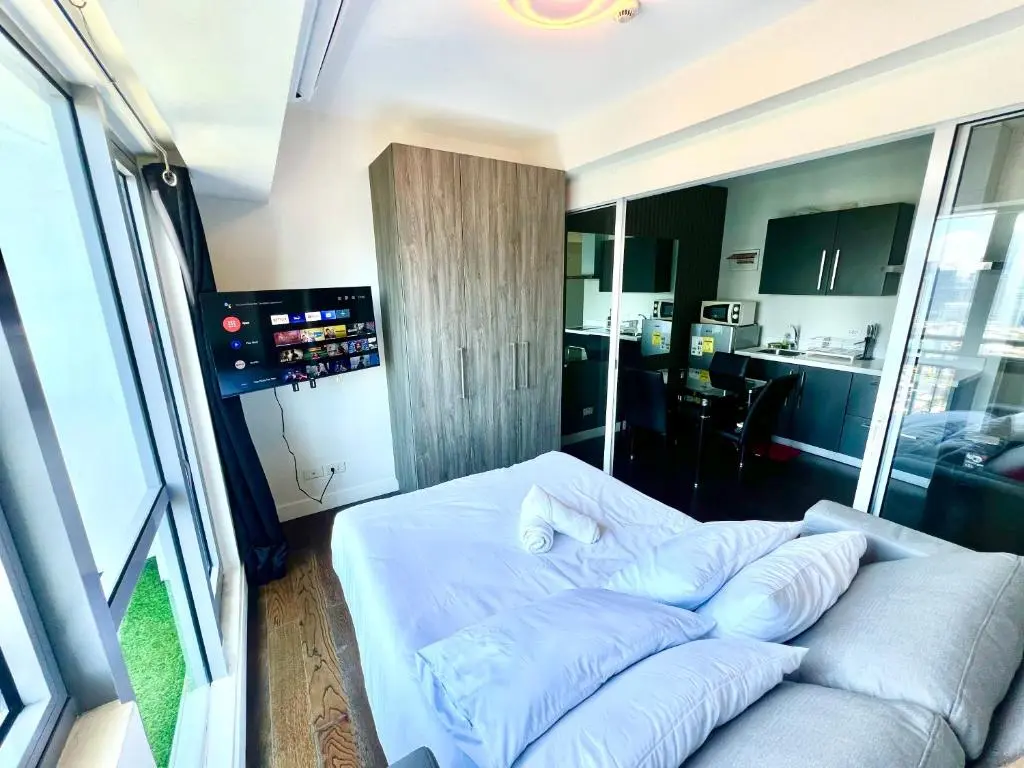 Image of Acqua Private Residences – Livingstone Tower (Makati – Mandaluyong)