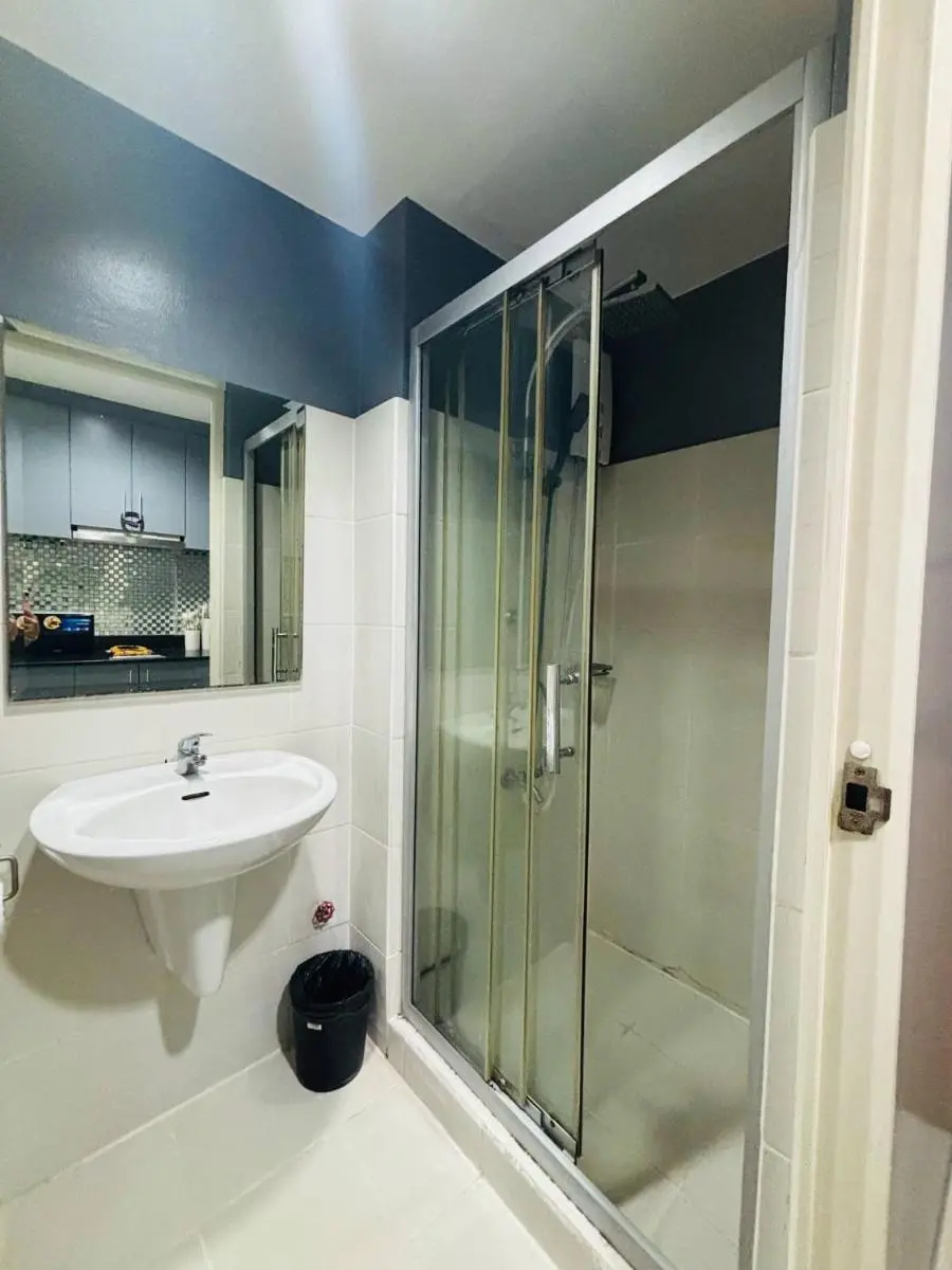 Image 2 of Affordable Staycation At Sea Residence Near Moa By Dona Flores