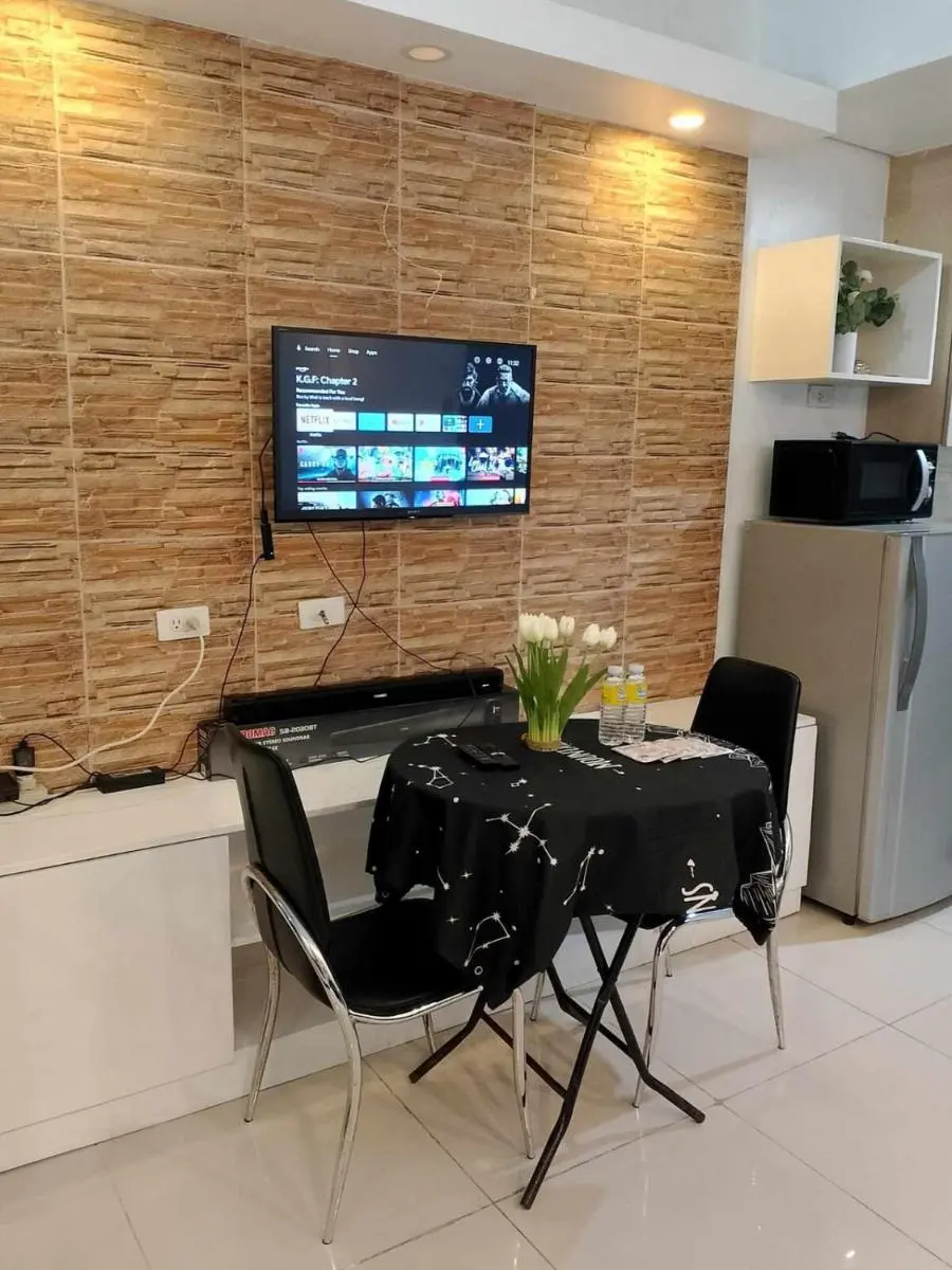 Image 3 of Affordable unit near MOA walking distance to picc