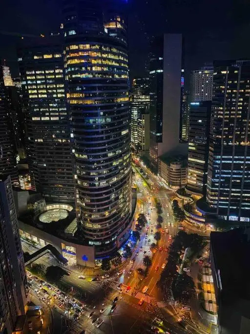 Image 3 of Air Residences Makati – fully furnished condo with skyline views!