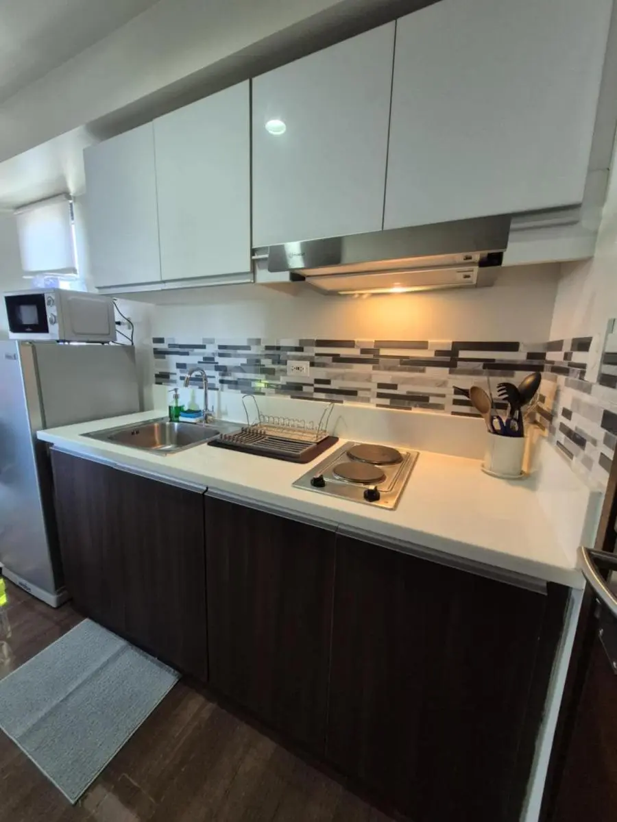 Image 5 of Air Residences Makati – fully furnished condo with skyline views!