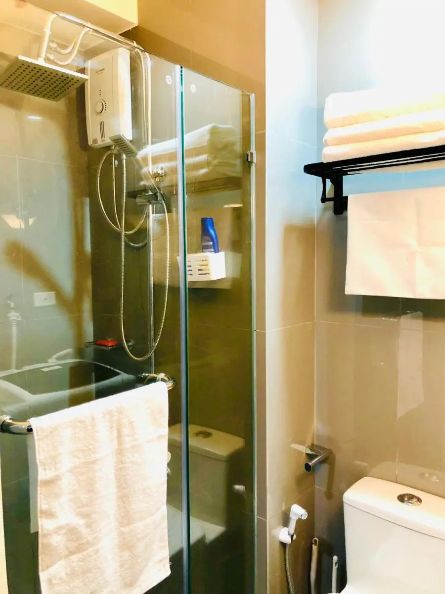 Image 4 of Air residence 1BR with balcony FREE NETFLIX and DISNEY PLUS