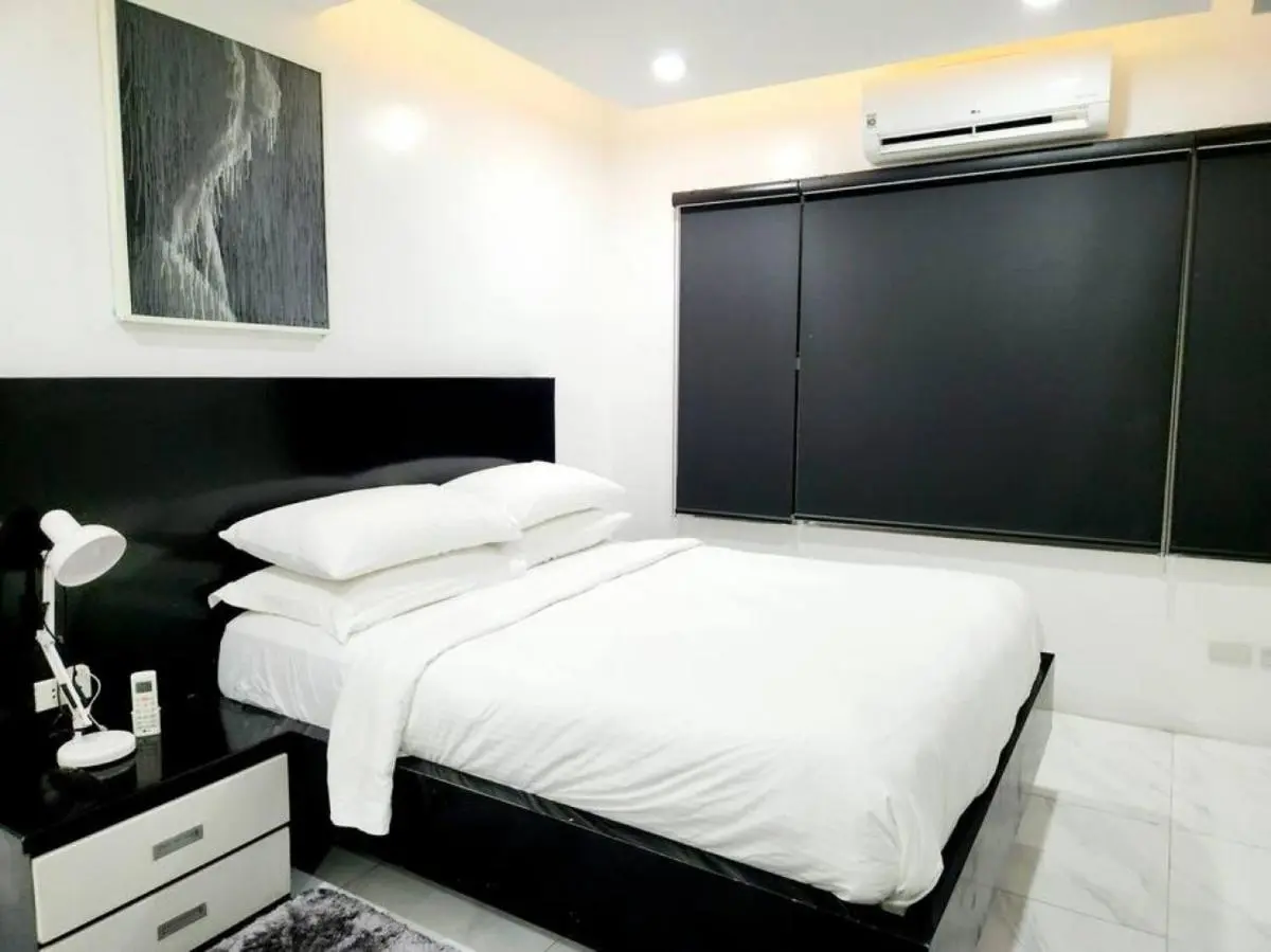 Image 6 of Alpha Grandview Malate Condo 2005