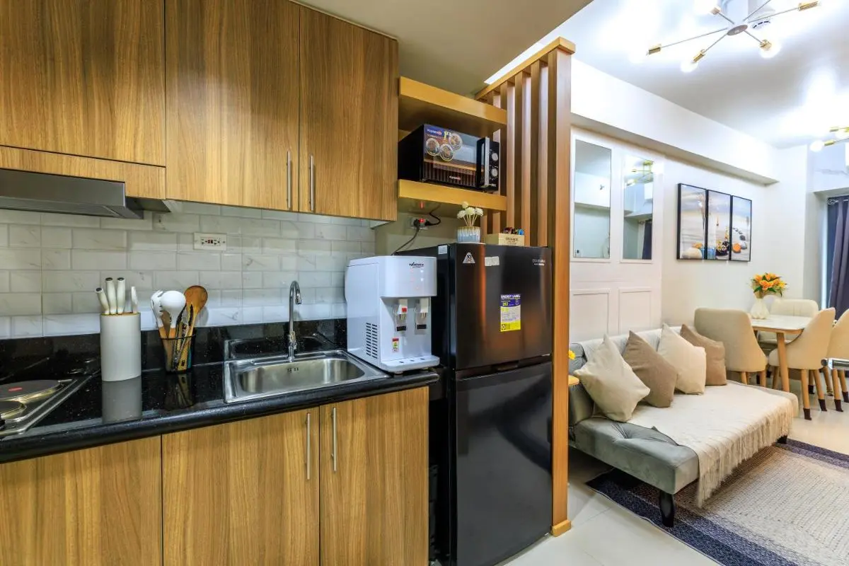 Image 1 of Amazing Condo Unit Shore 3 – walking distance to MOA – Pasay – 2 Beds – with 1 extra bed – with pool access