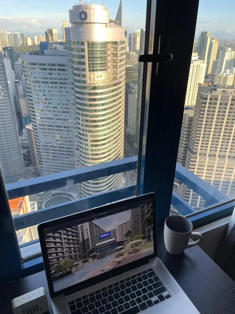 Image 6 of Amazing view Makati Elegant flat 400MB internet