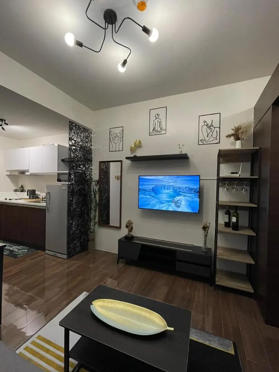Image 5 of Amazing view Makati Elegant flat 400MB internet