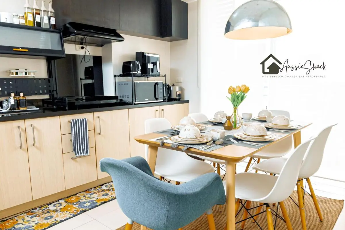 Image 4 of Aussie Shack – 2BR Modern Condo with Skyline View