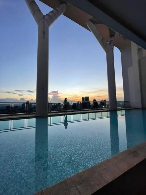 Image 4 of Aveline Suites Aesthetic Skydeck View ACQUA Private Residences near Rockwell Makati