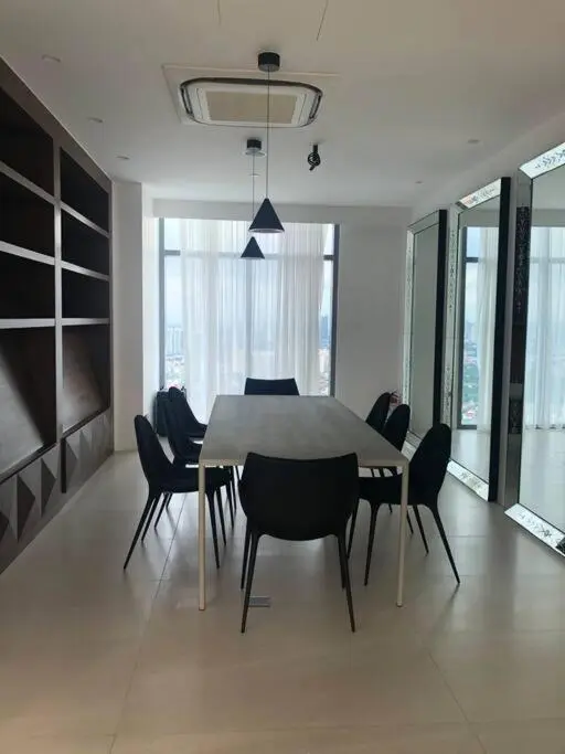 Image 5 of Aveline Suites Aesthetic Skydeck View ACQUA Private Residences near Rockwell Makati